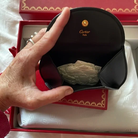 Cartier Shoulder Bag from original owner. Purchased in Nice, France in 1990. - Picture 16 of 16